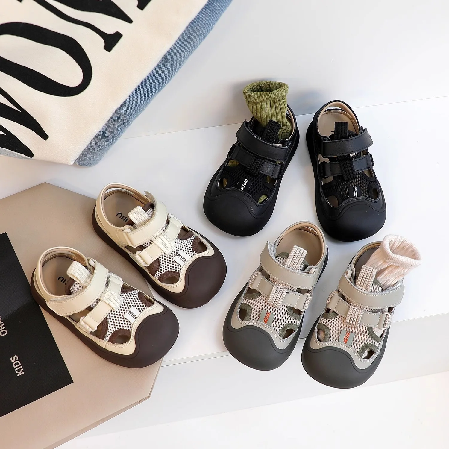 Boys' Sandals 2025 Summer New Soft Soled Children's Shoes Breathable Sandals for Girls Casual Beach Shoes Сандали Для Мальчика
Boys' Sandals 2025 Summer New Soft Soled Children's Shoes Breathable Sandals for Girls Casual Beach Shoes Сандали Для Мальчика