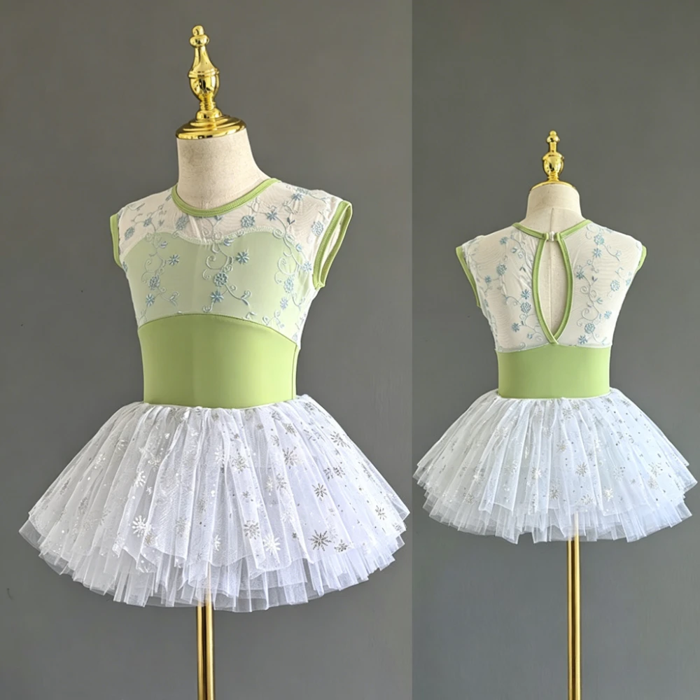 THEEPER Ballet Leotard Floral Embroidery, Keyhole Back Front Lined, Optional Tutu Skirt Ballet Costume Gymnastics Dance Wear
THEEPER Ballet Leotard Floral Embroidery, Keyhole Back Front Lined, Optional Tutu Skirt Ballet Costume Gymnastics Dance Wear