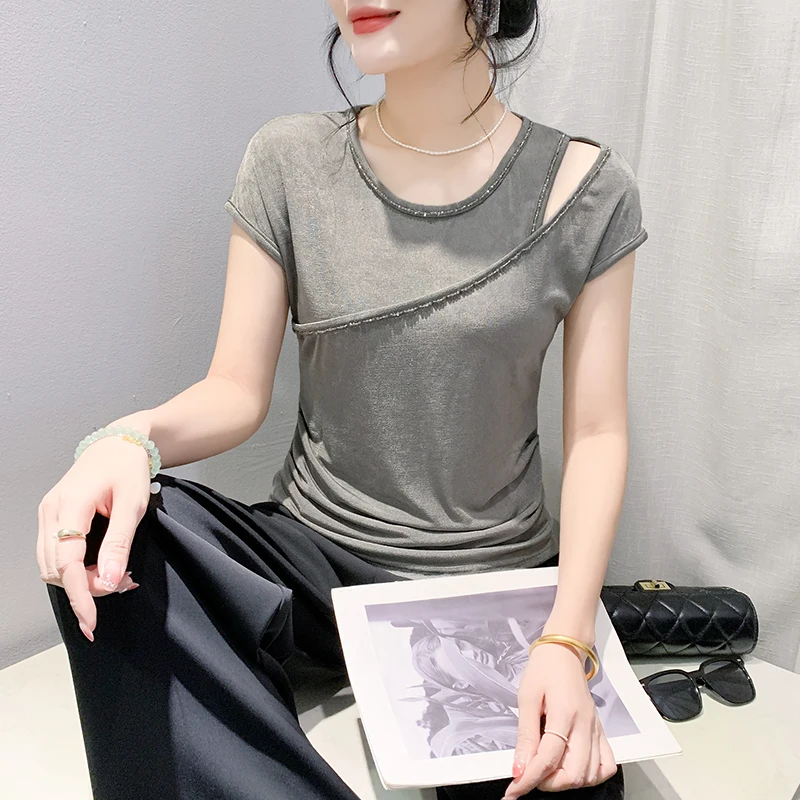2024 New Summer European Style T-Shirt Chic Sexy Women O-Neck Draped Hollow Out Shiny Beading Tops Short Sleeve Casual Tees 4509
2024 New Summer European Style T-Shirt Chic Sexy Women O-Neck Draped Hollow Out Shiny Beading Tops Short Sleeve Casual Tees 4509
