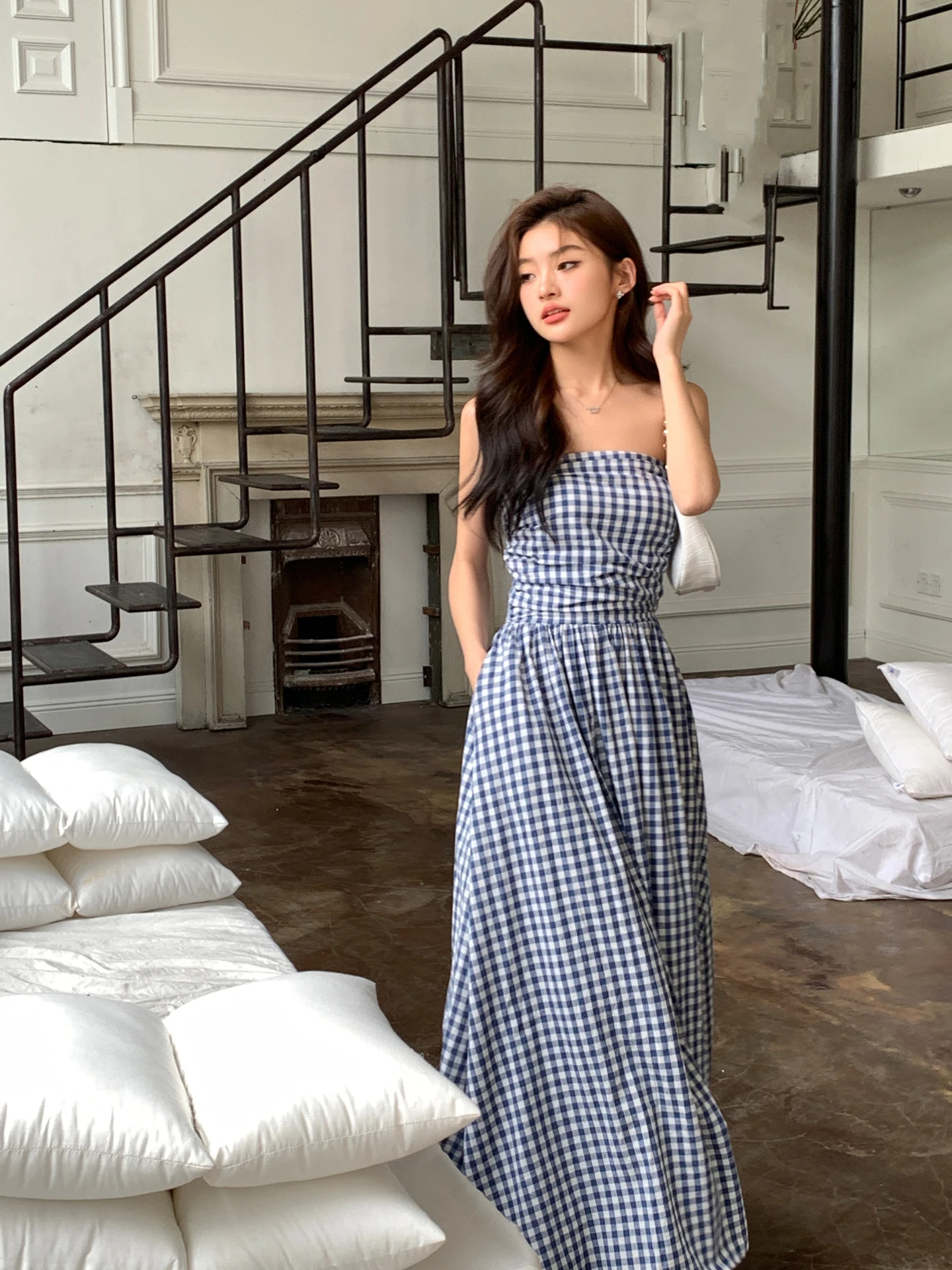 Good Wang Women's Plaid Tube Dress Spring Summer off Shoulder Sleeveless Gathered Waist Long Skirt Casual Style Cotton 100%
Good Wang Women's Plaid Tube Dress Spring Summer off Shoulder Sleeveless Gathered Waist Long Skirt Casual Style Cotton 100%