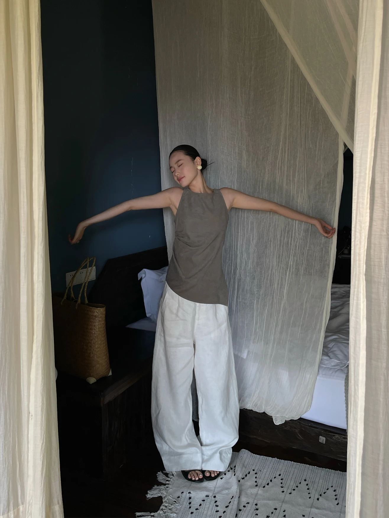 PURITY High Waist Linen Wide Leg Pants Loose Fit Casual Summer Slimming Long Trousers Korean Style Simple Elegant
PURITY High Waist Linen Wide Leg Pants Loose Fit Casual Summer Slimming Long Trousers Korean Style Simple Elegant