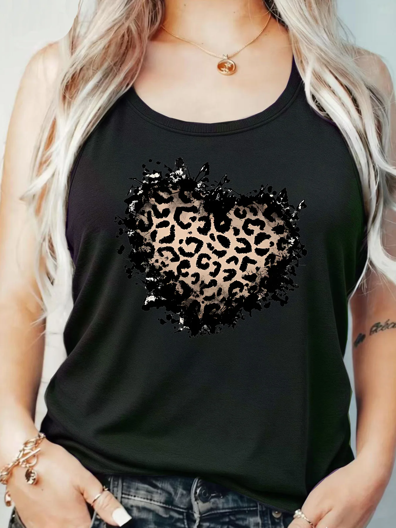 Loose Fit Printed Pocket T-Shirt for Women with Ribbed Collar round Neck 1-8XL plus Size Comfortable Casual Vest
Loose Fit Printed Pocket T-Shirt for Women with Ribbed Collar round Neck 1-8XL plus Size Comfortable Casual Vest