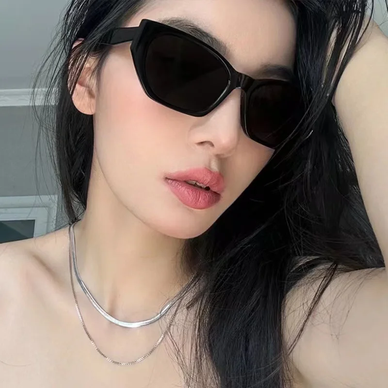fashion trend,Minimalism,women's,Decorative Sunglasses,Daily Travel,small frame,Y2K,Polygon,uv400,Face Shaping,sunglasses
fashion trend,Minimalism,women's,Decorative Sunglasses,Daily Travel,small frame,Y2K,Polygon,uv400,Face Shaping,sunglasses