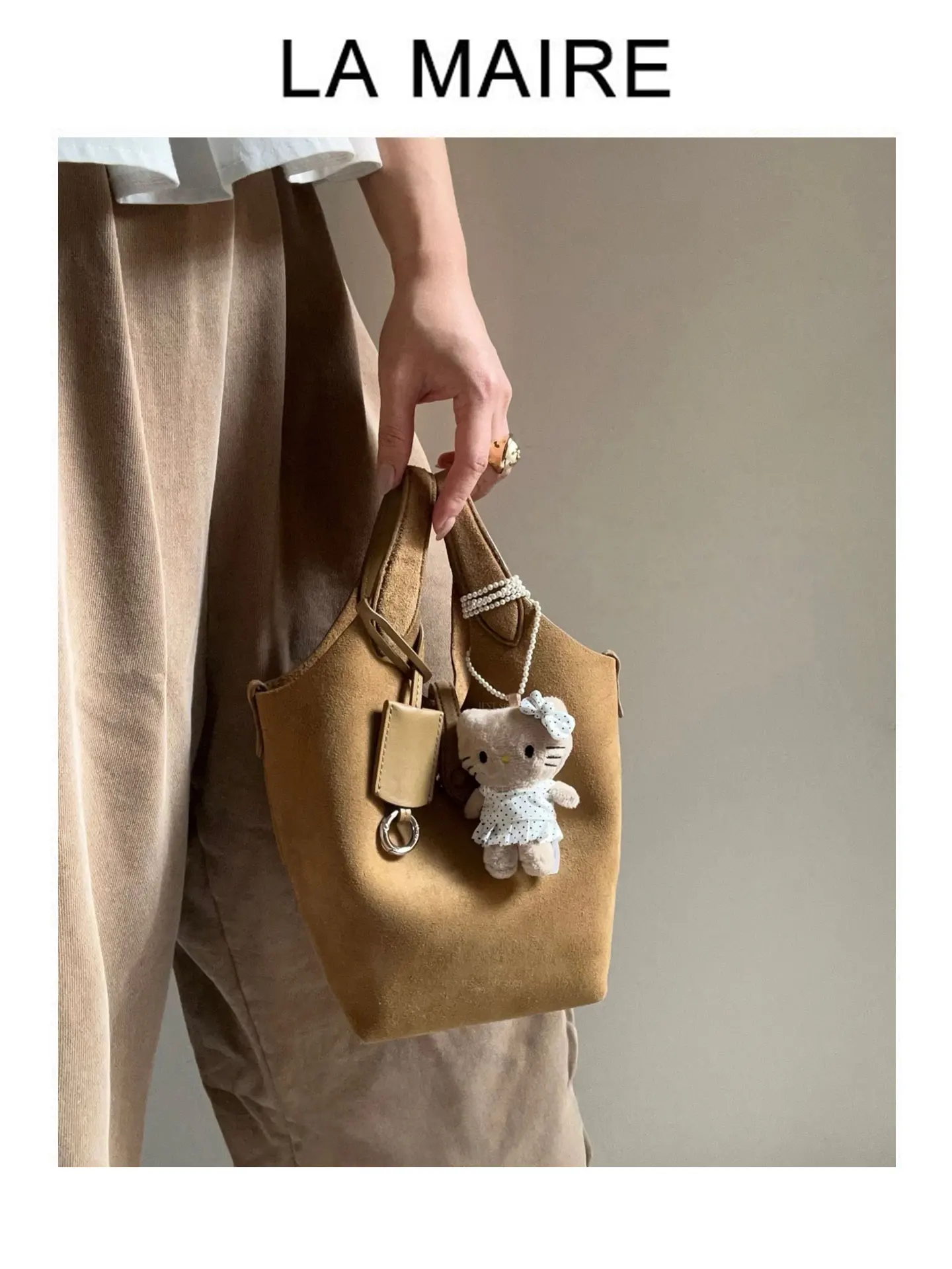 Spicy Girl Basket Suede Buet Bag Single oulder Crossbody Tote Bag Anti-Fur Leather Women's Bag Small Size
Spicy Girl Basket Suede Buet Bag Single oulder Crossbody Tote Bag Anti-Fur Leather Women's Bag Small Size
