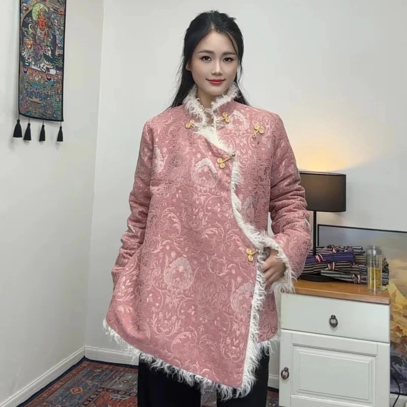 Зимняя бархатная хлопковая куртка против морщин в китайском тибетском этническом стиле с пряжкой сверху
Зимняя бархатная хлопковая куртка против морщин в китайском тибетском этническом стиле с пряжкой сверху