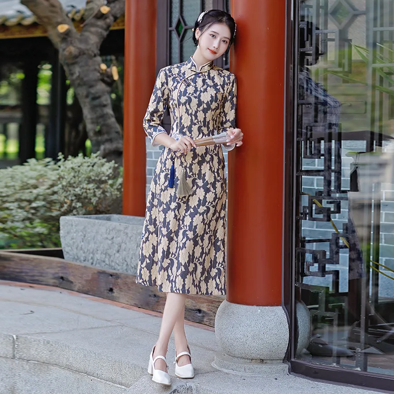 Fall 2022 Composite Lace Cheongsam Three-color Improved Plain Elegant Print Retro Chinese Style Girl Qipao Dress for Women
Fall 2022 Composite Lace Cheongsam Three-color Improved Plain Elegant Print Retro Chinese Style Girl Qipao Dress for Women