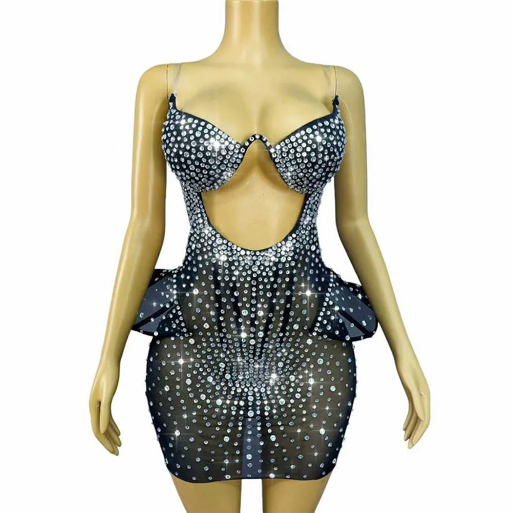 Sexy Hollow out Designed Twinkling Rhinestones Backless Black Mesh Dress Women Evening Cocktail Party Gowns Show Stage Wear
Sexy Hollow out Designed Twinkling Rhinestones Backless Black Mesh Dress Women Evening Cocktail Party Gowns Show Stage Wear
