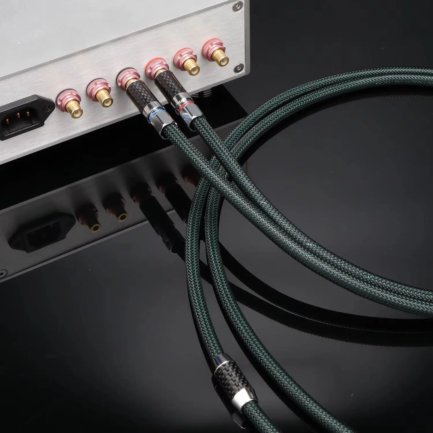 Preffair hifi XLR/RCA cable High Purity Silver Plated Signal Audio Cable Carbon Fiber Rhodium Plated connector for amplifier CD
Preffair hifi XLR/RCA cable High Purity Silver Plated Signal Audio Cable Carbon Fiber Rhodium Plated connector for amplifier CD