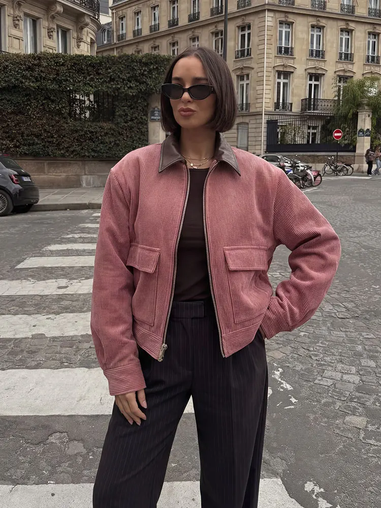 Women Casual Patchwork Turn-Down Collar Jacket Coats Front Pockets Zipper Bomber Jackets 2026 Spring Woman Chic Streetwear
Women Casual Patchwork Turn-Down Collar Jacket Coats Front Pockets Zipper Bomber Jackets 2026 Spring Woman Chic Streetwear