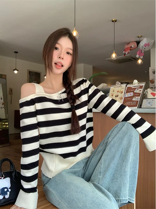 Korean Style Women's Slim Fit Long Sleeve Striped Knitwear Shoulder Bared Comfortable Breathable Daily Wear Fashionable Autum...
Korean Style Women's Slim Fit Long Sleeve Striped Knitwear Shoulder Bared Comfortable Breathable Daily Wear Fashionable Autum...