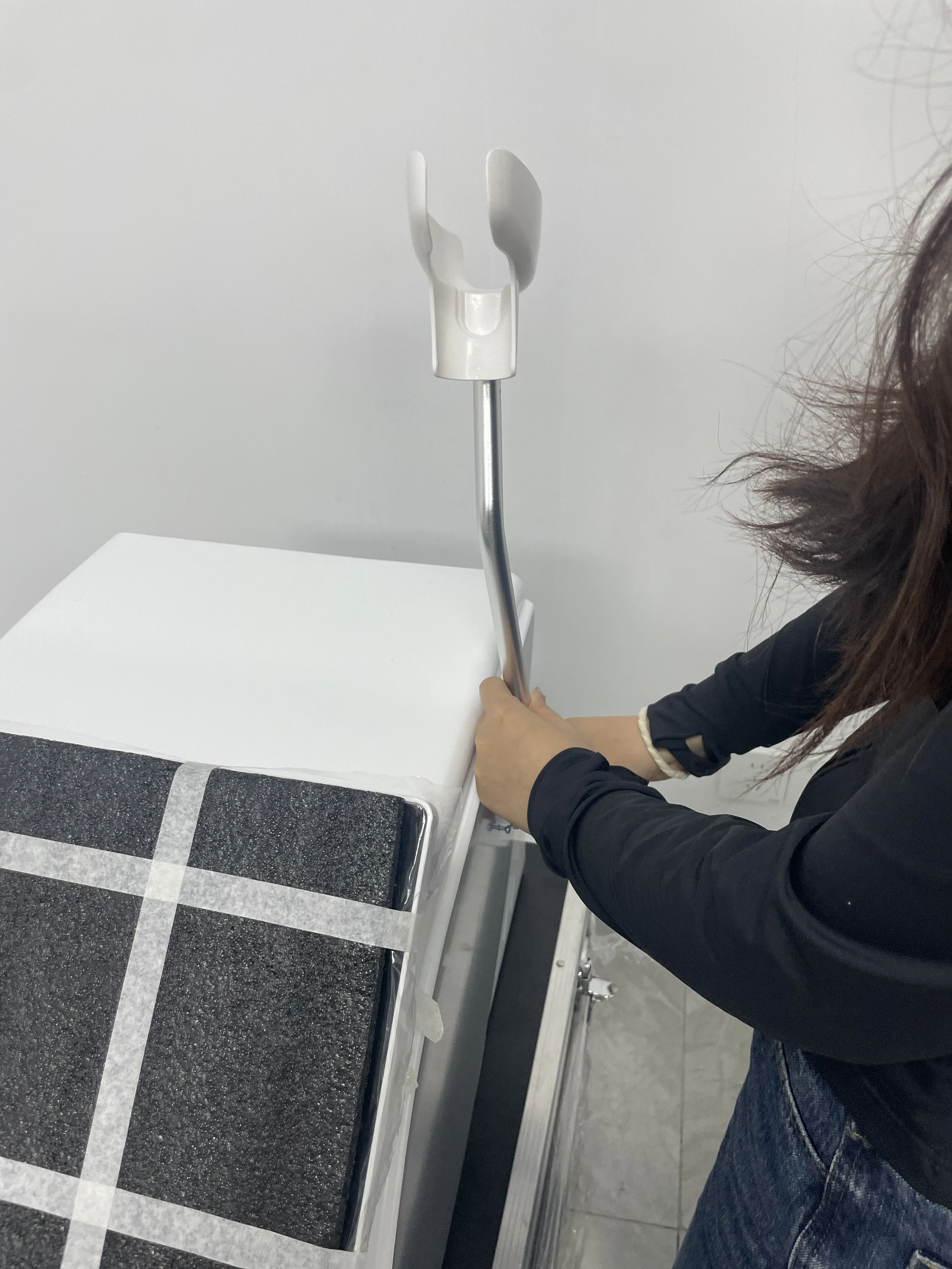 Professional 4 Waves 755 940 1064 808nm Portable 4000w Soprano Diode Ice Titanium Laser Body Hair Removal Machine 2025 Device
Professional 4 Waves 755 940 1064 808nm Portable 4000w Soprano Diode Ice Titanium Laser Body Hair Removal Machine 2025 Device