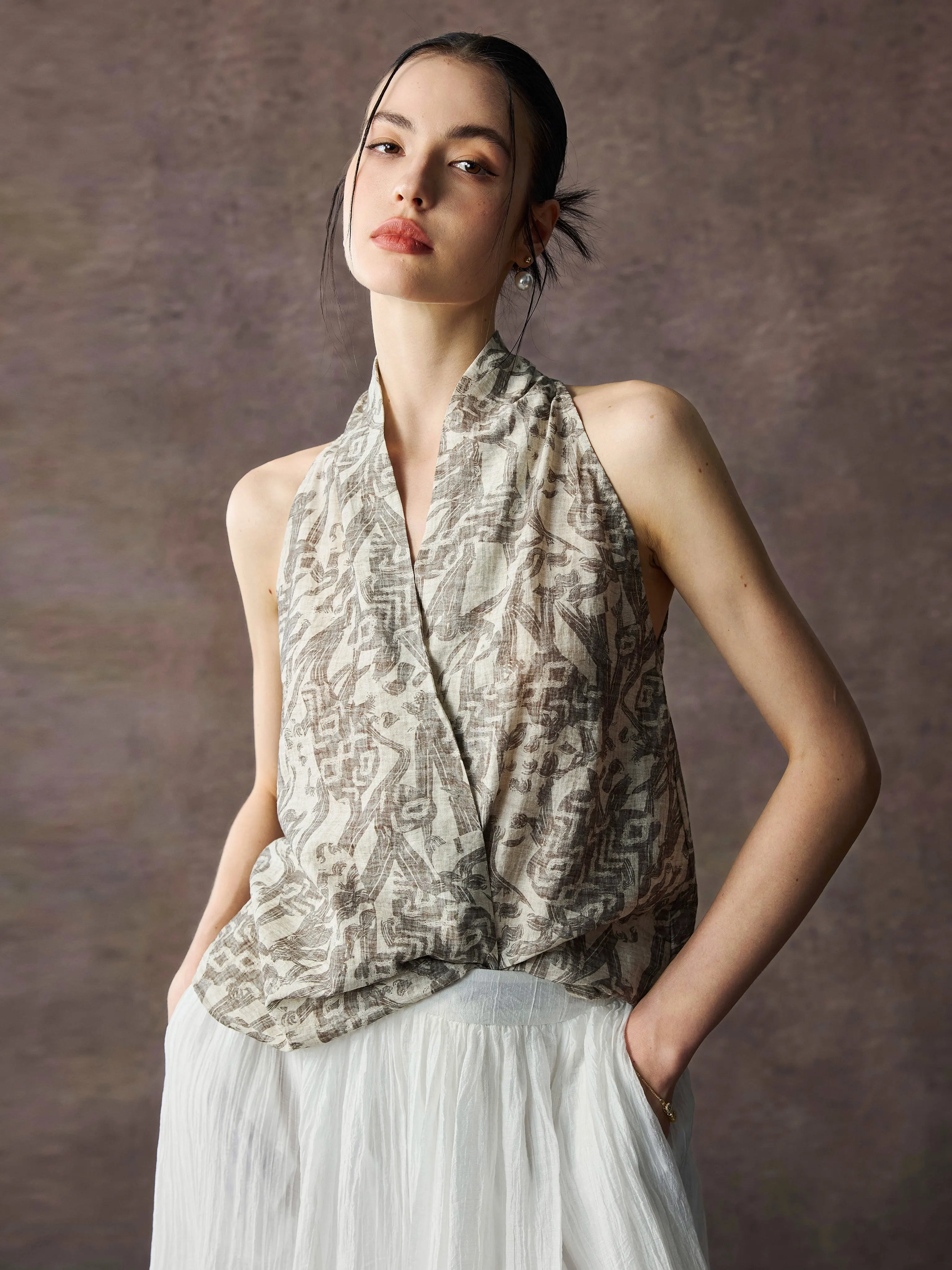 MOSU Artistic Neck Hanging Strap Vest Women's New 2026 Summer Vintage Sleeveless V-neck Versatile Top Breathable Comfortable
MOSU Artistic Neck Hanging Strap Vest Women's New 2026 Summer Vintage Sleeveless V-neck Versatile Top Breathable Comfortable