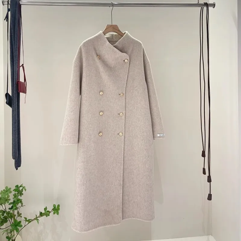 Premium gray double-sided wool woolen coat for women's 23 autumn and winter new stand-up collar medium and long thickened woolen
Premium gray double-sided wool woolen coat for women's 23 autumn and winter new stand-up collar medium and long thickened woolen