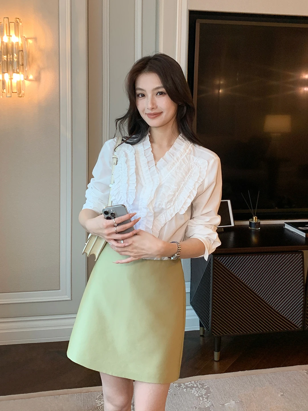 Maven Lin Glossy Drapey A-Line Skirt Women's Bodycon Slimming Corporate Short Skirt Standard Fit Casual Style Polyester ...
Maven Lin Glossy Drapey A-Line Skirt Women's Bodycon Slimming Corporate Short Skirt Standard Fit Casual Style Polyester ...
