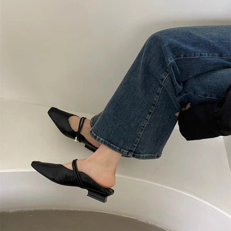 Women's Slippers and Ladies Sandals Low Heel Rubber Shoes New Collection On Promotion Korea Style Small Size Slides Eva Original
Women's Slippers and Ladies Sandals Low Heel Rubber Shoes New Collection On Promotion Korea Style Small Size Slides Eva Original