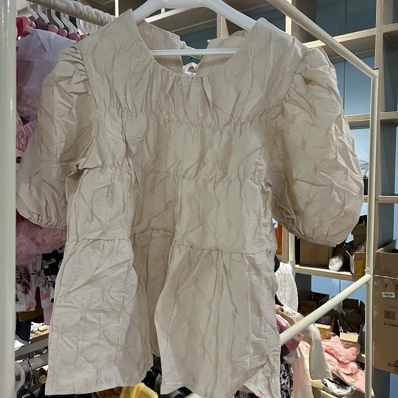 Women Blouses Summer Bubble Short Sleeve Shirt Tops Tee Shirts White Pleated Embroidery O-neck Fashionable Commuting Tops
Women Blouses Summer Bubble Short Sleeve Shirt Tops Tee Shirts White Pleated Embroidery O-neck Fashionable Commuting Tops