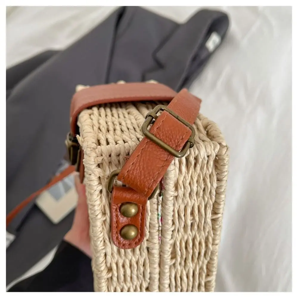 Retro Bohemian Rattan Weave Bag Hollowed Out Leather Buckle Square Crossbody Bag Large Capacity Handbag Beach Bag Picnic
Retro Bohemian Rattan Weave Bag Hollowed Out Leather Buckle Square Crossbody Bag Large Capacity Handbag Beach Bag Picnic