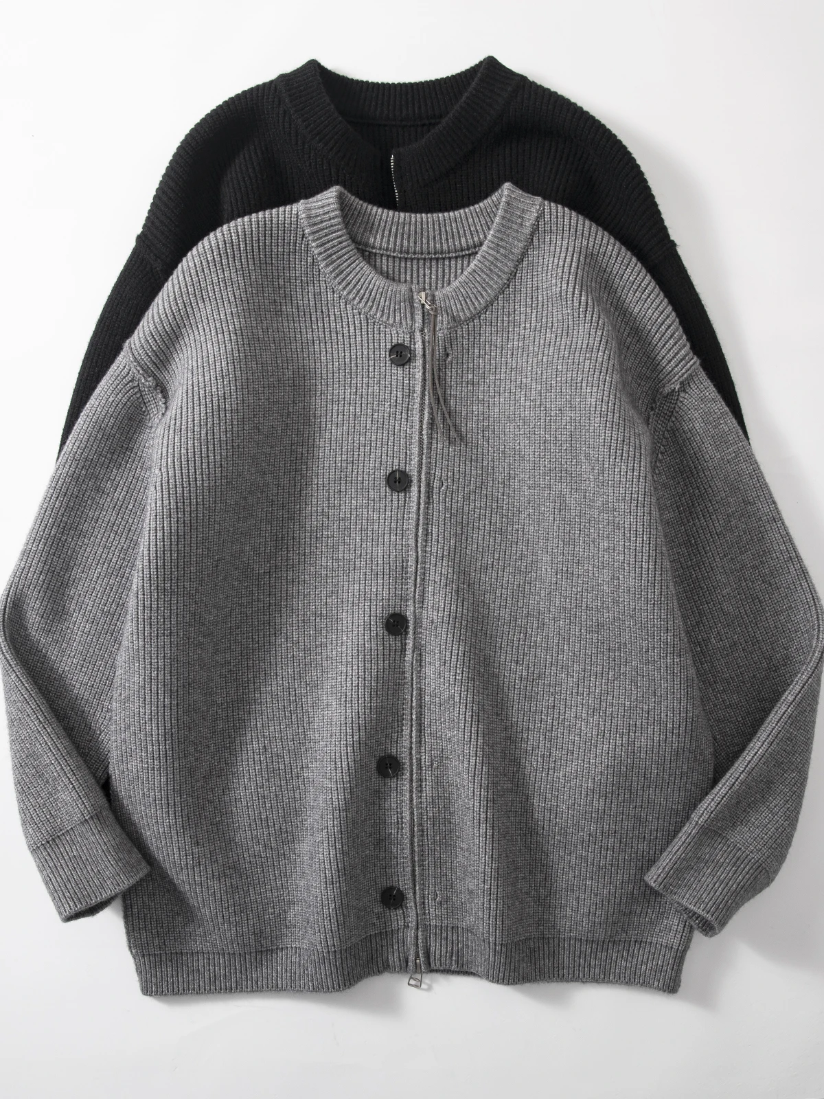 Мужской вязаный кардиган свободного кроя с круглым вырезом из смесового волокна, мягкий, из полиэстеровой смеси, с длинными рукавами, теплый, цветной
Мужской вязаный кардиган свободного кроя с круглым вырезом из смесового волокна, мягкий, из полиэстеровой смеси, с длинными рукавами, теплый, цветной