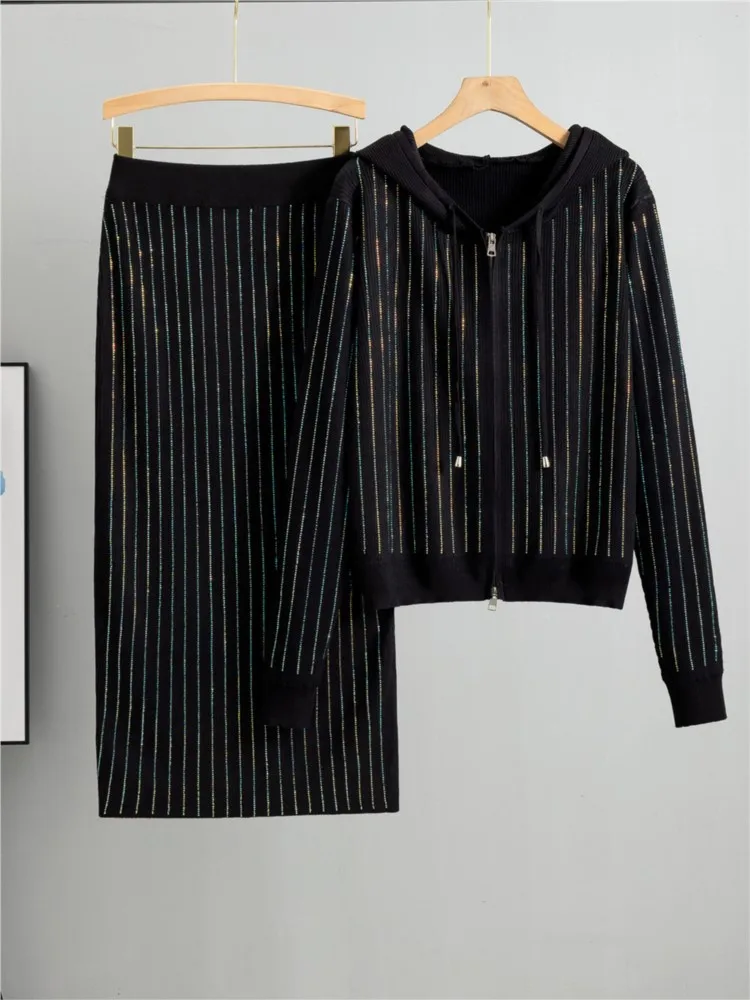 Elegant Knitted Cardigan Skirts Sets Women Office Lady Luxury Hot Diamond 2 Piece Set zipper Coat Long Skirt 2024 Autumn Winter
Elegant Knitted Cardigan Skirts Sets Women Office Lady Luxury Hot Diamond 2 Piece Set zipper Coat Long Skirt 2024 Autumn Winter