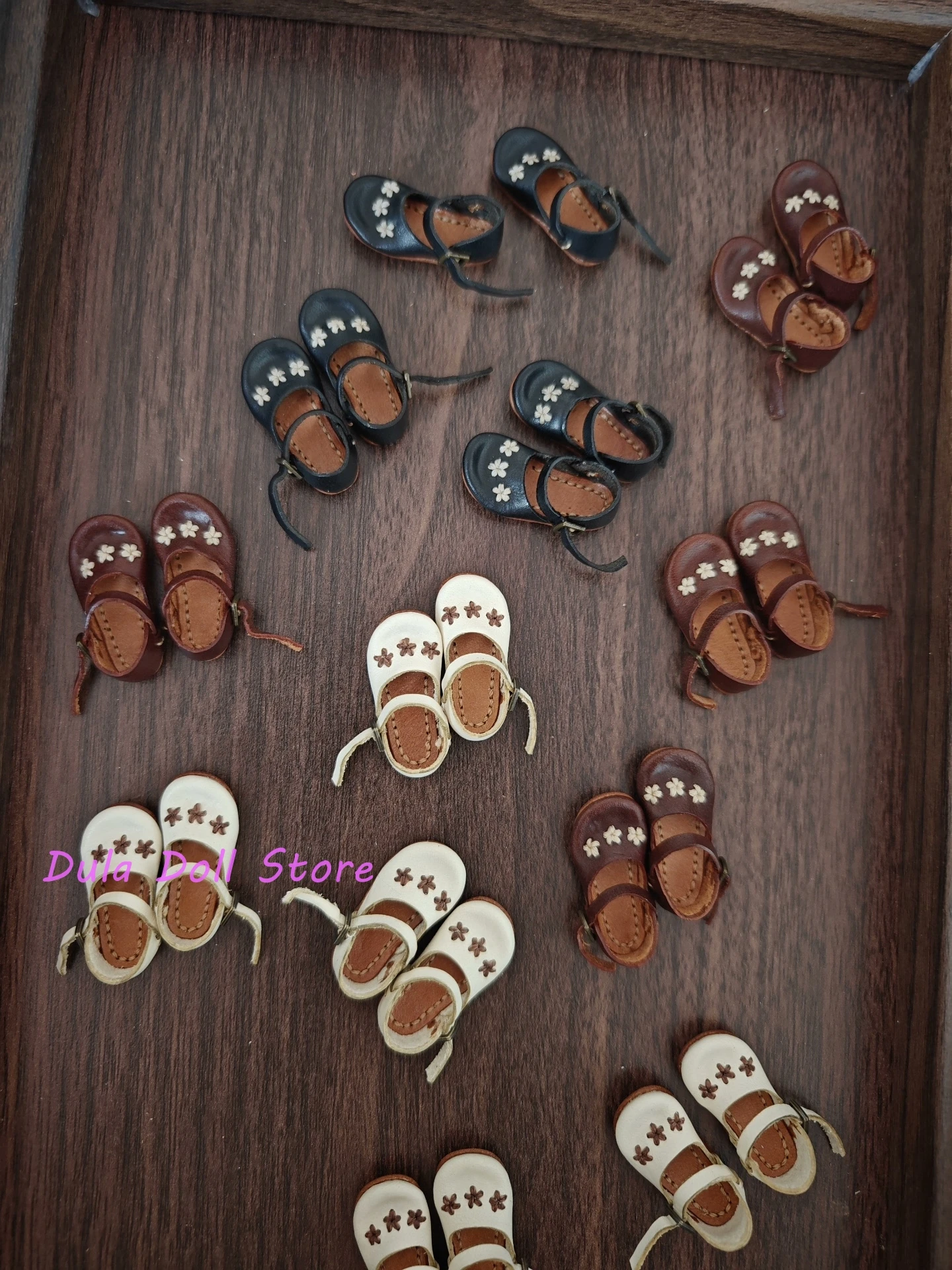 New Arrival on Sale! Dula Doll Vintage embroidered leather shoes for Blythe Landoudou Landazz ob24 ob22 lJosh DOLL
New Arrival on Sale! Dula Doll Vintage embroidered leather shoes for Blythe Landoudou Landazz ob24 ob22 lJosh DOLL