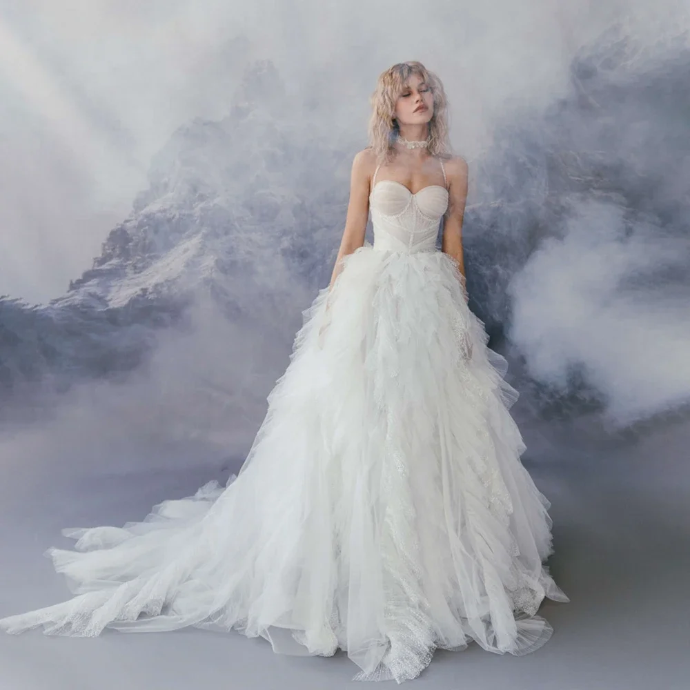 Customized A-Line Tiered Tulle Wedding Dresses White Sleeveless Sweep Train Lace Up Back Beach Wedding Ball Prom Gowns for Women
Customized A-Line Tiered Tulle Wedding Dresses White Sleeveless Sweep Train Lace Up Back Beach Wedding Ball Prom Gowns for Women