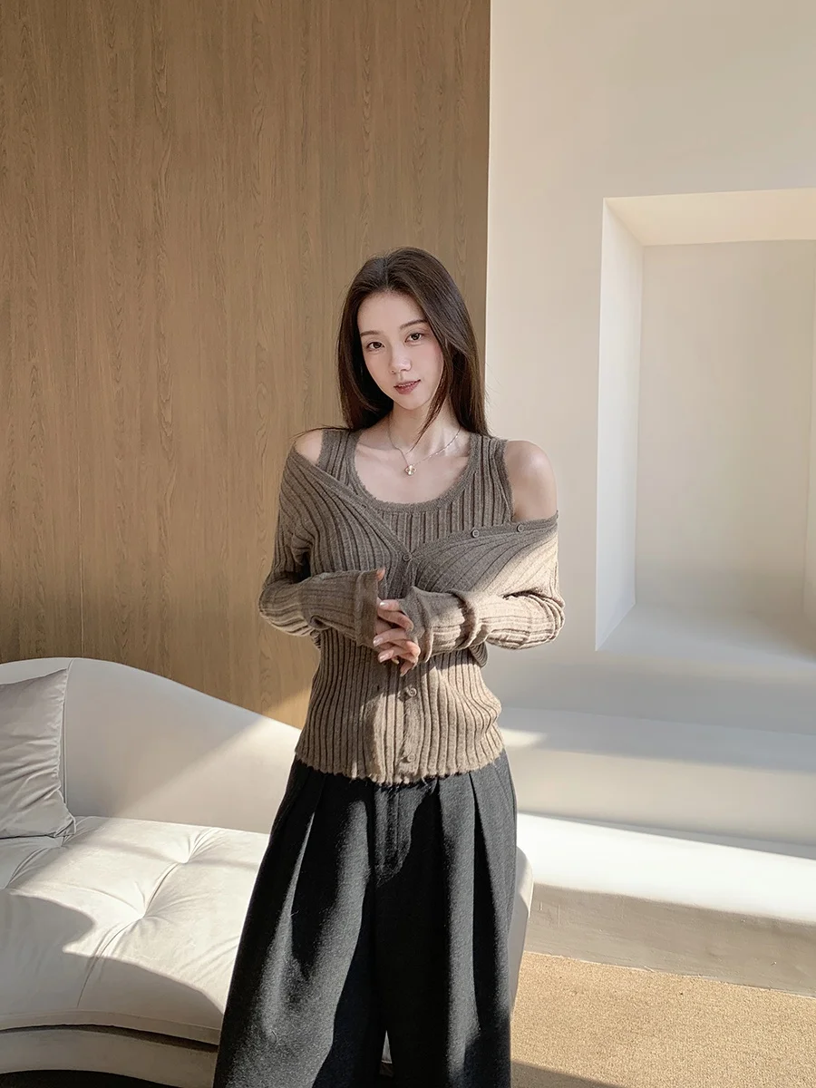 WizAann Fashionable Slim Fit Knitted Two-Piece Set Age-Defying Knitted Top Elegant Commute Style Long Sleeve Color
WizAann Fashionable Slim Fit Knitted Two-Piece Set Age-Defying Knitted Top Elegant Commute Style Long Sleeve Color