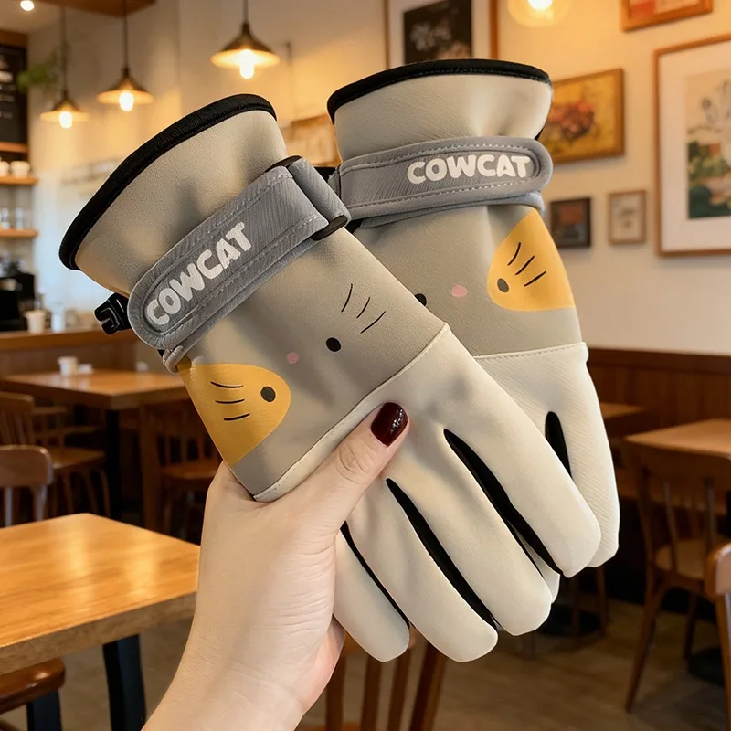 Осенне-зимние утолщенные теплые студенческие универсальные милые синие вязаные плюшевые перчатки с бантом для женщин
Осенне-зимние утолщенные теплые студенческие универсальные милые синие вязаные плюшевые перчатки с бантом для женщин