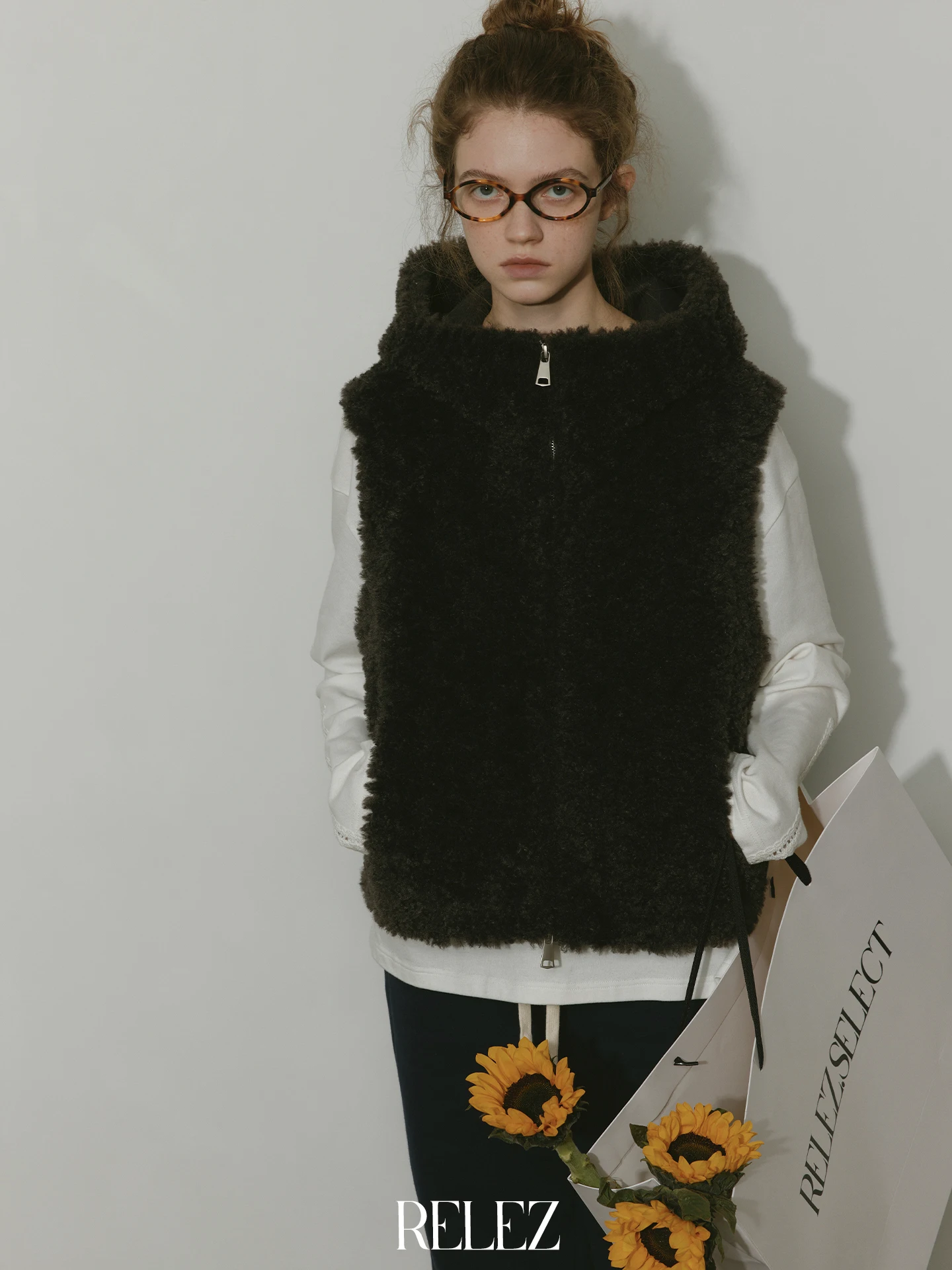 Утепленный мягкий пушистый жилет Relez для женщин: повседневный, в стиле ретро, универсальный, на молнии, из полиэстера, для зимней верхней одежды
Утепленный мягкий пушистый жилет Relez для женщин: повседневный, в стиле ретро, универсальный, на молнии, из полиэстера, для зимней верхней одежды