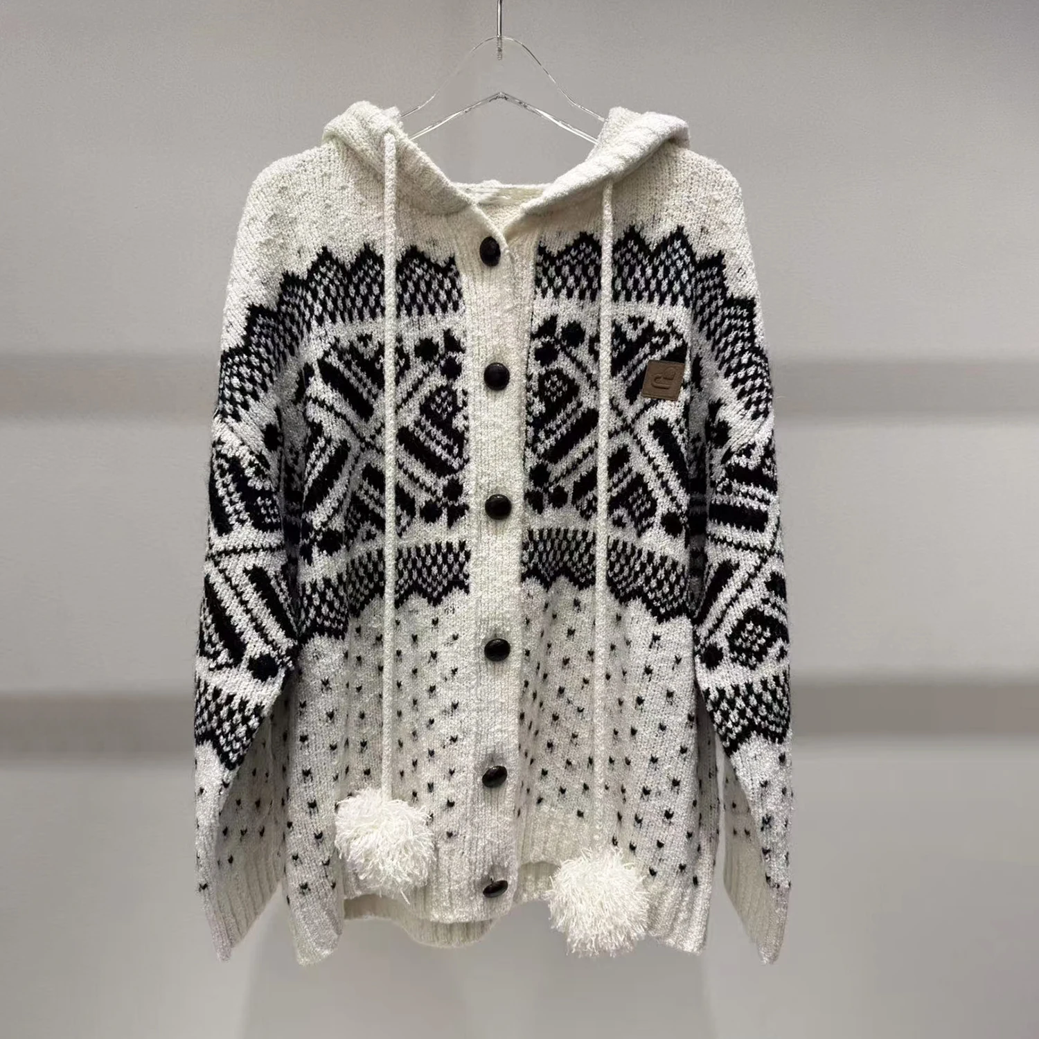 Элитный женский вязаный кардиган с вышивкой в стиле ретро, новинка зимы, повседневный, комфортный, свободного кроя, с длинными рукавами, худи
Элитный женский вязаный кардиган с вышивкой в стиле ретро, новинка зимы, повседневный, комфортный, свободного кроя, с длинными рукавами, худи