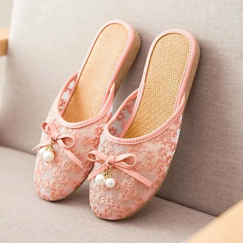 New Women's Summer Lace Baotou Hollow Out Flat Sole Slippers Soft Sole Non Slip Home Slippers Rubber Sole Outdoor Slippers
New Women's Summer Lace Baotou Hollow Out Flat Sole Slippers Soft Sole Non Slip Home Slippers Rubber Sole Outdoor Slippers