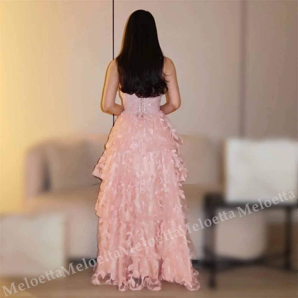 Customized Formal Sleeveless Evening Dress Halter Tiered Lace A-line Long Dresses High Quality Elegant Party Wedding
Customized Formal Sleeveless Evening Dress Halter Tiered Lace A-line Long Dresses High Quality Elegant Party Wedding