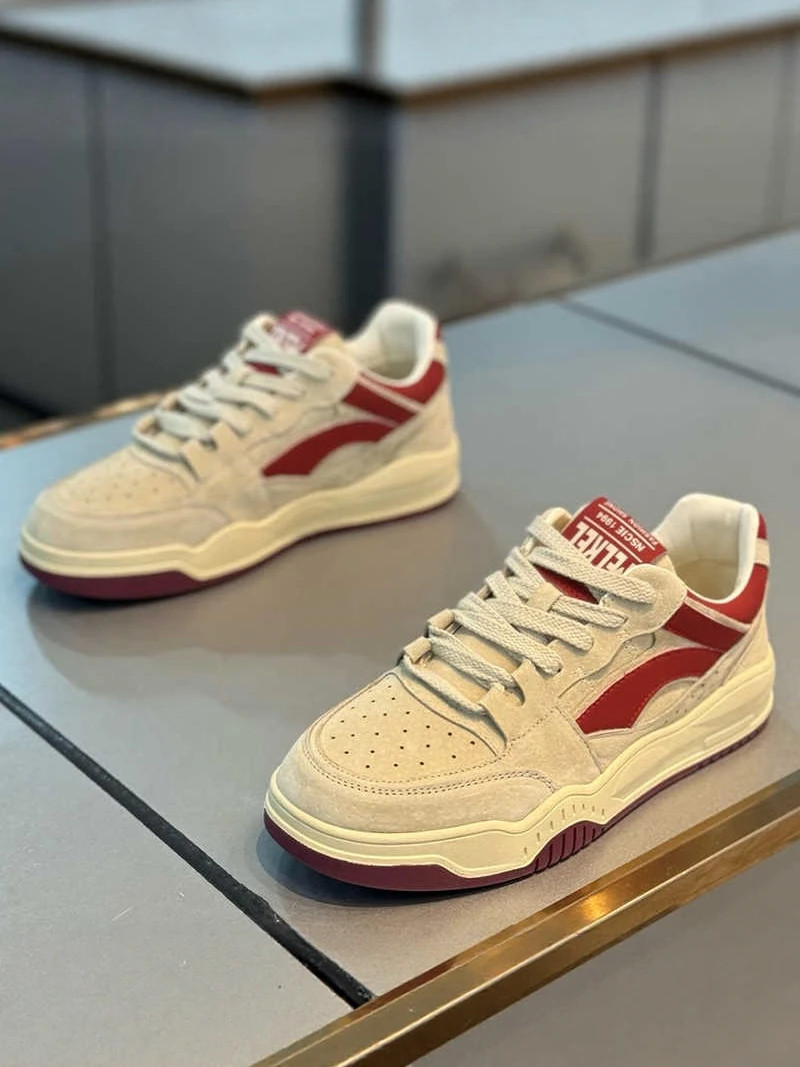 Men's Casual Shoes Lightweight Sporty Workwear Soft Bottom Fashionable Board Shoes Breathable Mesh Lined Leather Upgraded Sti...
Men's Casual Shoes Lightweight Sporty Workwear Soft Bottom Fashionable Board Shoes Breathable Mesh Lined Leather Upgraded Sti...