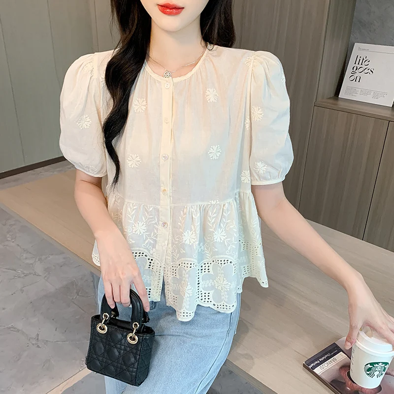 New Korean Cute Embroidery Hollow Out Doll Shirt Women 2024 Summer Casual O-neck Short Sleeve Blouses Woman Fashion Tops
New Korean Cute Embroidery Hollow Out Doll Shirt Women 2024 Summer Casual O-neck Short Sleeve Blouses Woman Fashion Tops