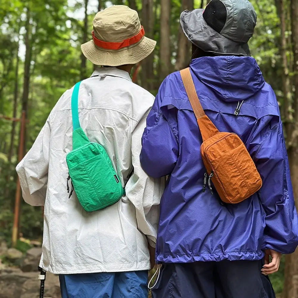 Solid Color Nylon Shoulder Bag Lightweight Waterproof Sports Crossbody Bag Large Capacity Multifunctional Outdoor Chest Bag
Solid Color Nylon Shoulder Bag Lightweight Waterproof Sports Crossbody Bag Large Capacity Multifunctional Outdoor Chest Bag