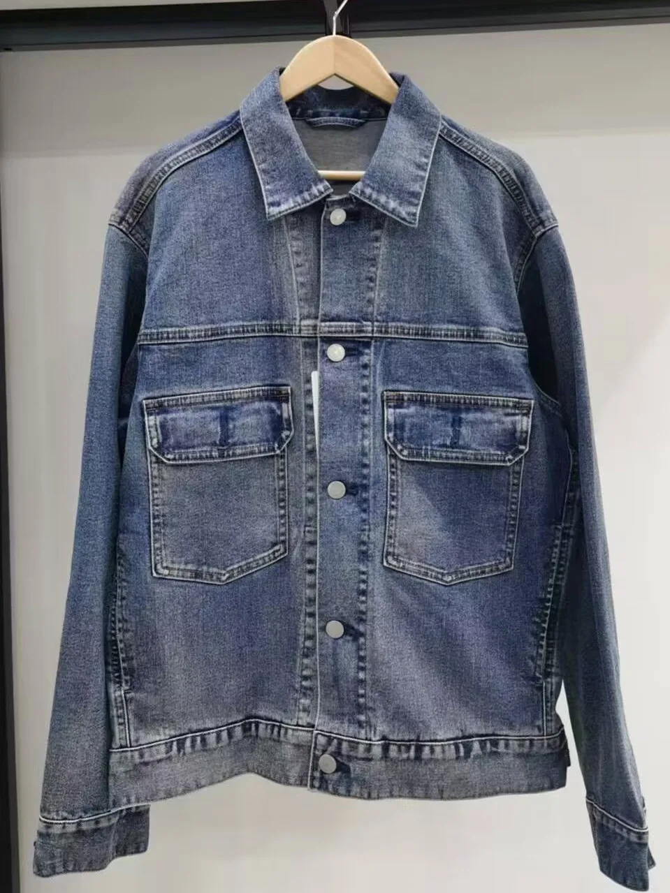 Washed Denim Jacket Men's Casual Outerwear Spring Autumn New Style Fitting Room Ready to Ship Long Sleeve Flip Collar Coat
Washed Denim Jacket Men's Casual Outerwear Spring Autumn New Style Fitting Room Ready to Ship Long Sleeve Flip Collar Coat