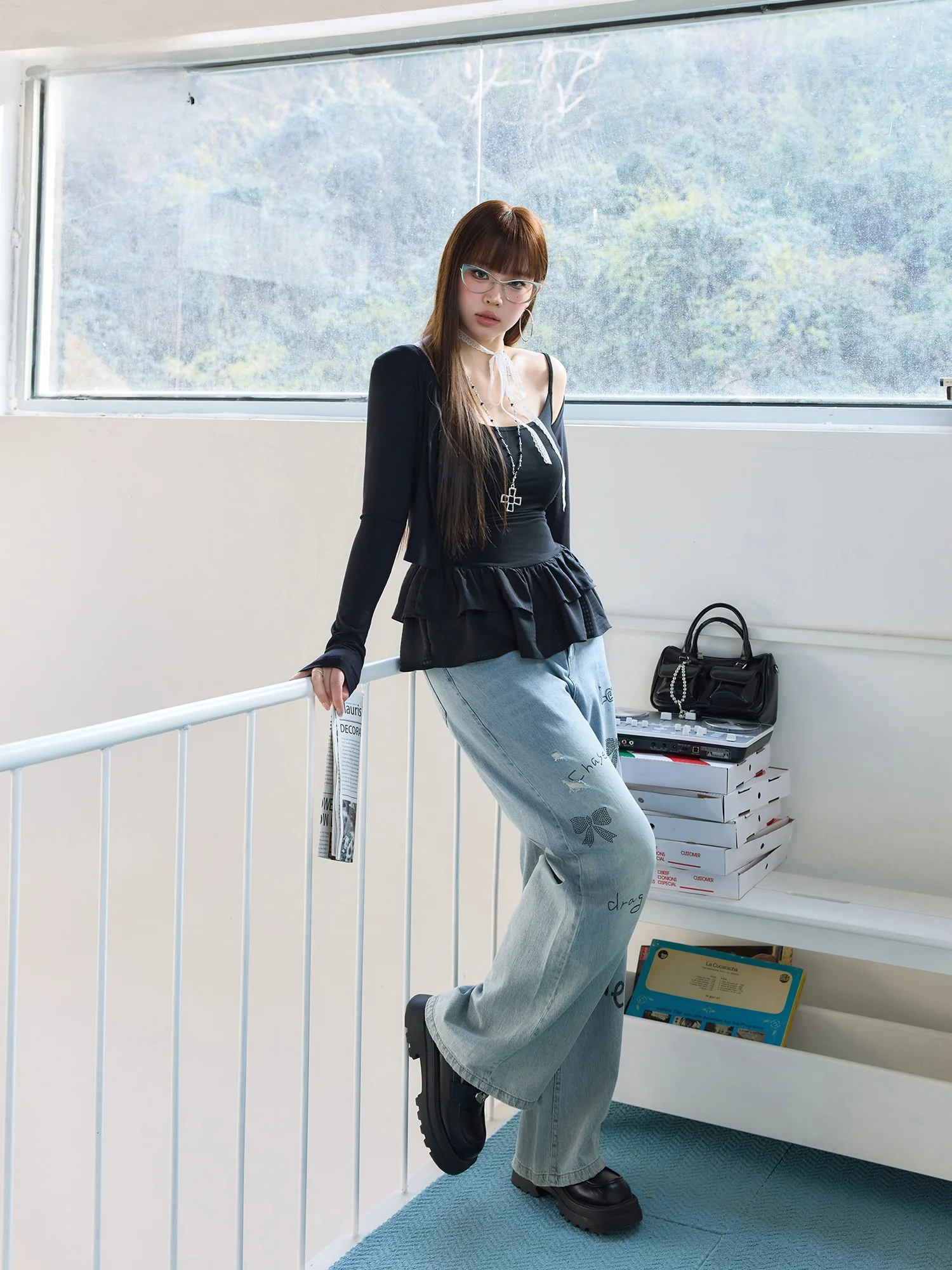 Комплект из топа и джинсов с эффектом похудения, больших размеров, женский, модный, для повседневной носки, с высокой талией, длинными рукавами, в корейском стиле
Комплект из топа и джинсов с эффектом похудения, больших размеров, женский, модный, для повседневной носки, с высокой талией, длинными рукавами, в корейском стиле