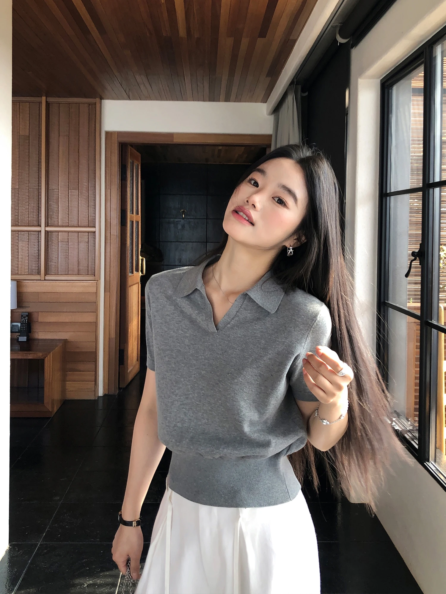 Pusumede Summer Neck Short Sleeve Knitted Shirt Women Casual Short Style Slim Fit Turn-down Collar Top Cotton Material
Pusumede Summer Neck Short Sleeve Knitted Shirt Women Casual Short Style Slim Fit Turn-down Collar Top Cotton Material