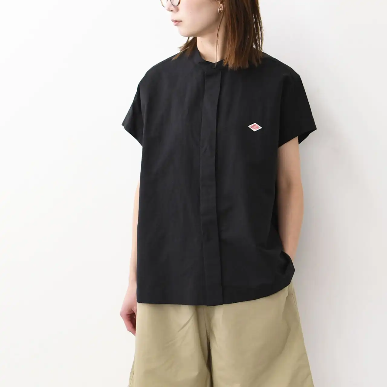 Casual Japanese Sle Hidden Button Commute irt Simple Sve Personali Women's Top Match All Cotton ort Sve round Ne 
Casual Japanese Sle Hidden Button Commute irt Simple Sve Personali Women's Top Match All Cotton ort Sve round Ne