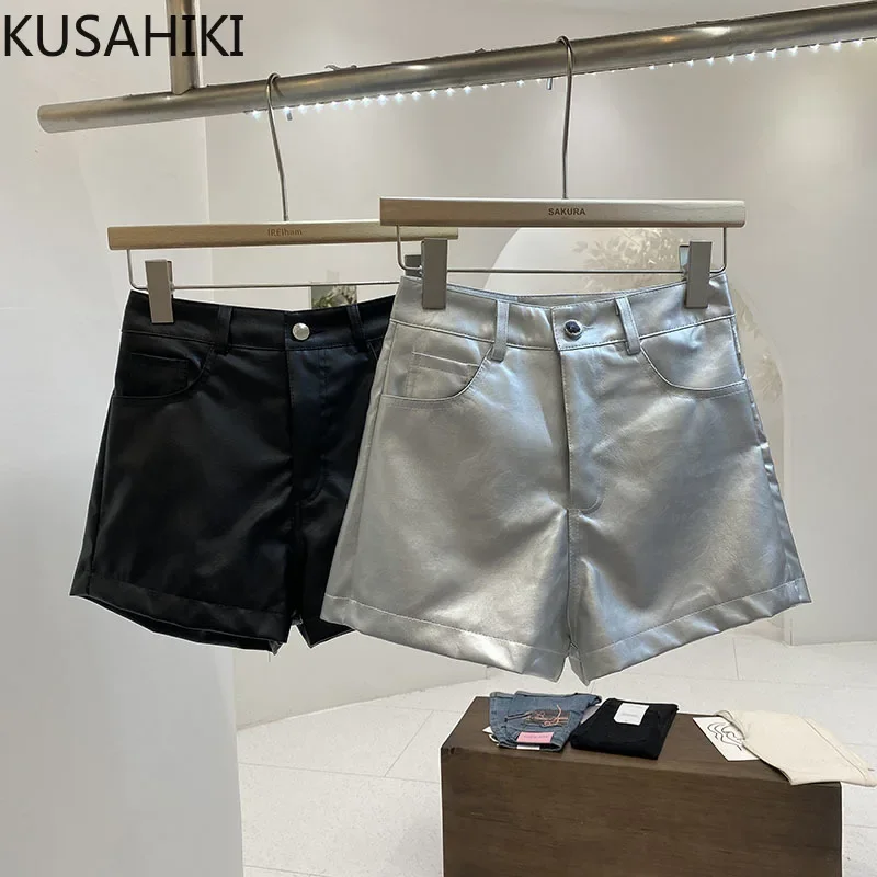 Женские серебристые кожаные шорты kusхитки, зима 2023, новая корейская мода, универсальные сапоги-трапеции с высокой талией, широкие шорты
Женские серебристые кожаные шорты kusхитки, зима 2023, новая корейская мода, универсальные сапоги-трапеции с высокой талией, широкие шорты