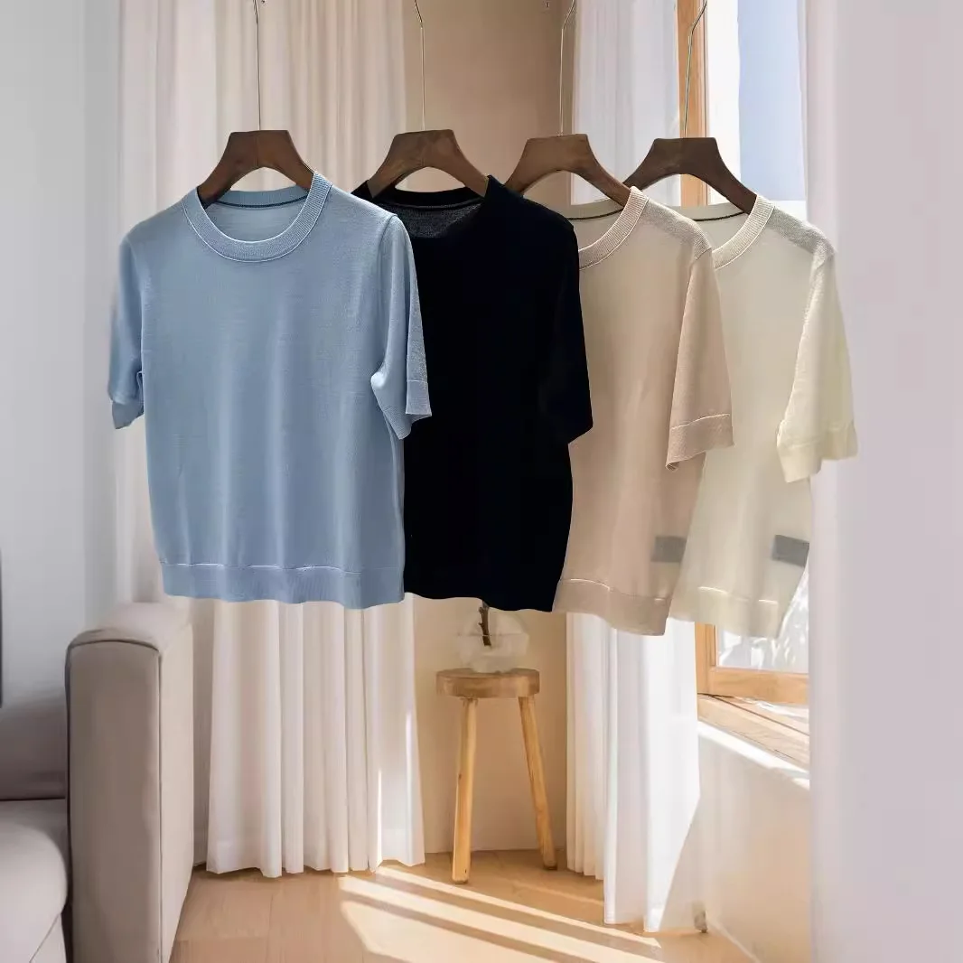 Women's L P Classic Luxury Simple Wool Sweater T-shirt Fashion Light and Breathable Women's Round Neck Short Sleeves
Women's L P Classic Luxury Simple Wool Sweater T-shirt Fashion Light and Breathable Women's Round Neck Short Sleeves