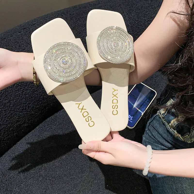 New Woman Summer Flat Sandals Plus Size Round Buckle Solid Flats Female Casual Slippers Ladies Women Fashion Beach Shoes
New Woman Summer Flat Sandals Plus Size Round Buckle Solid Flats Female Casual Slippers Ladies Women Fashion Beach Shoes