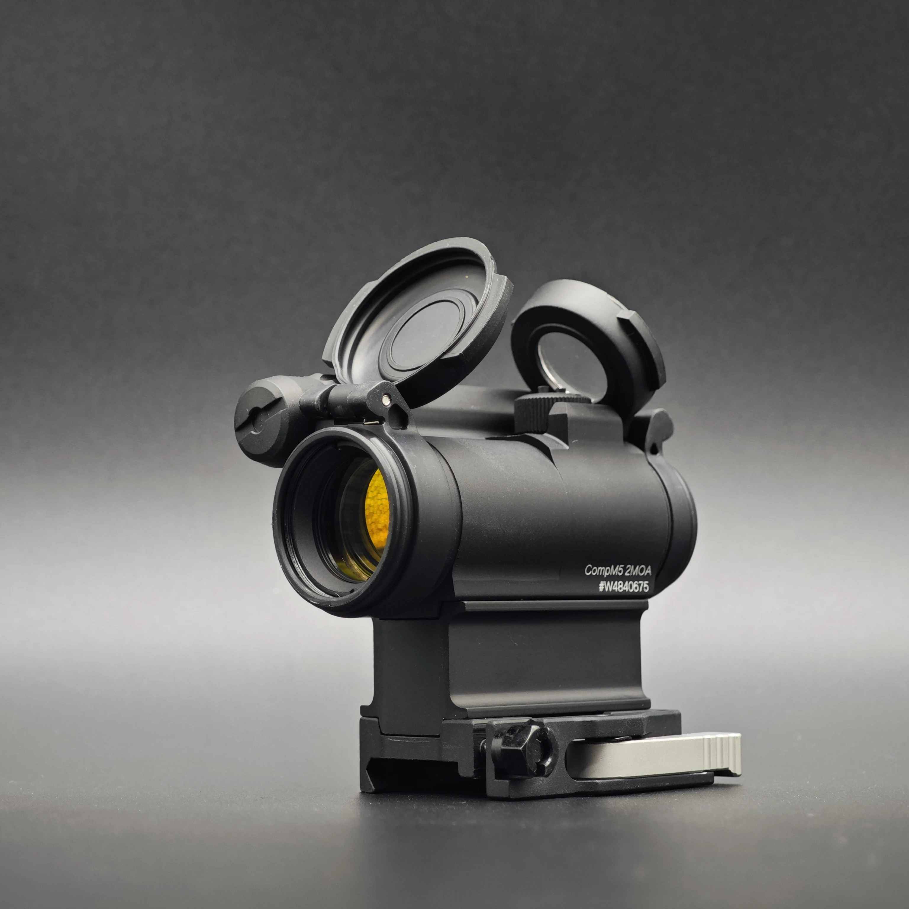 M5 Red Dot Sight 2MOA Reticle for Hunting Airsoft Optical Scope with Quick Disassembly Compact Scope Reflex Dot Sight for Mount
M5 Red Dot Sight 2MOA Reticle for Hunting Airsoft Optical Scope with Quick Disassembly Compact Scope Reflex Dot Sight for Mount