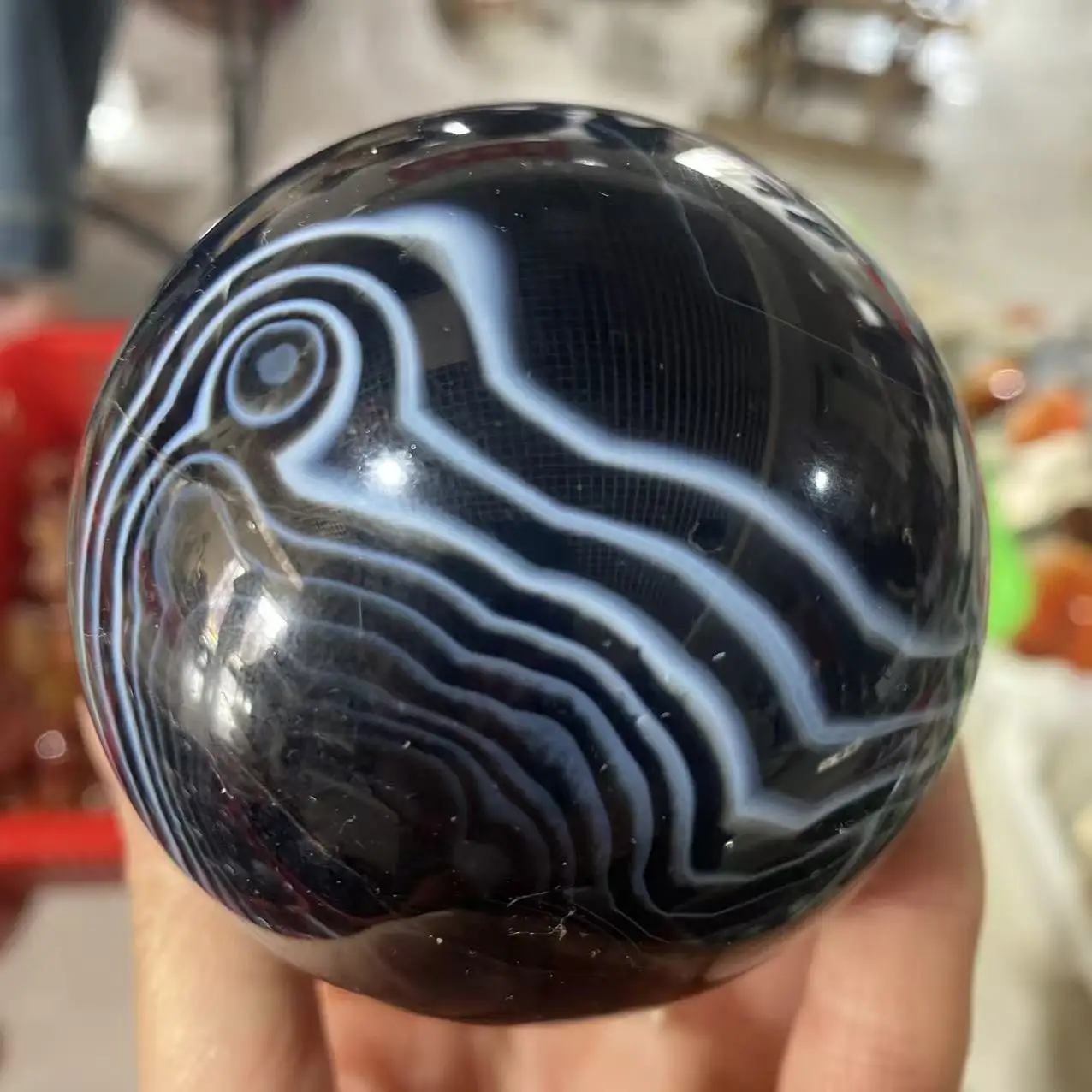 Natural Black Agate Crystal Quartz Sphere, With Healing Properties, Suitable For Home And Office Decoration, Demagnetizing, Puri
Natural Black Agate Crystal Quartz Sphere, With Healing Properties, Suitable For Home And Office Decoration, Demagnetizing, Puri