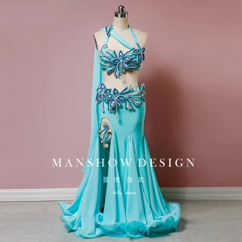 Костюм для танца живота по индивидуальному заказу, женское сексуальное элитное платье для выступлений, синяя длинная юбка с кисточками, комплект с бюстгальтером для танца живота
Костюм для танца живота по индивидуальному заказу, женское сексуальное элитное платье для выступлений, синяя длинная юбка с кисточками, комплект с бюстгальтером для танца живота