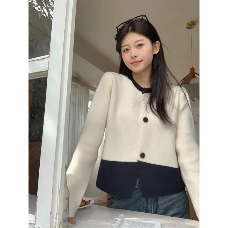 Women Fashion Fashion Cardigan Beige Knitted Single Breasted Contrasting Colors Sweater Coat Chic Winter Short Khaki Jacket Top
Women Fashion Fashion Cardigan Beige Knitted Single Breasted Contrasting Colors Sweater Coat Chic Winter Short Khaki Jacket Top