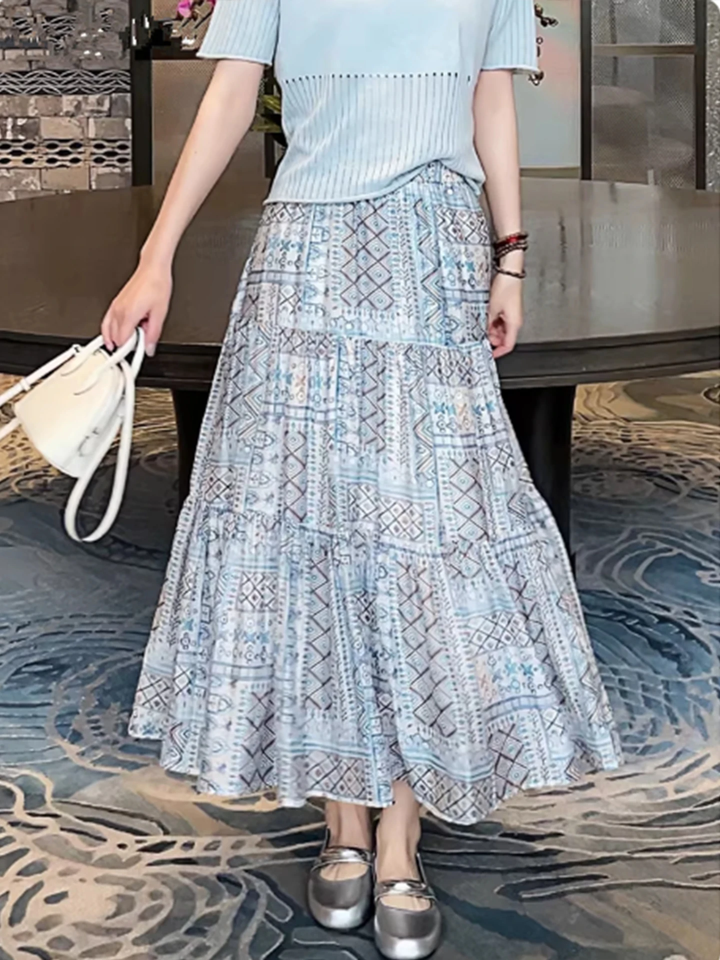Elegant Print Halter Neck Abstract Painting Summer Skirt Women's Thin High Waist Wide Leg A-Line Midi Skirt Polyester Fiber
Elegant Print Halter Neck Abstract Painting Summer Skirt Women's Thin High Waist Wide Leg A-Line Midi Skirt Polyester Fiber