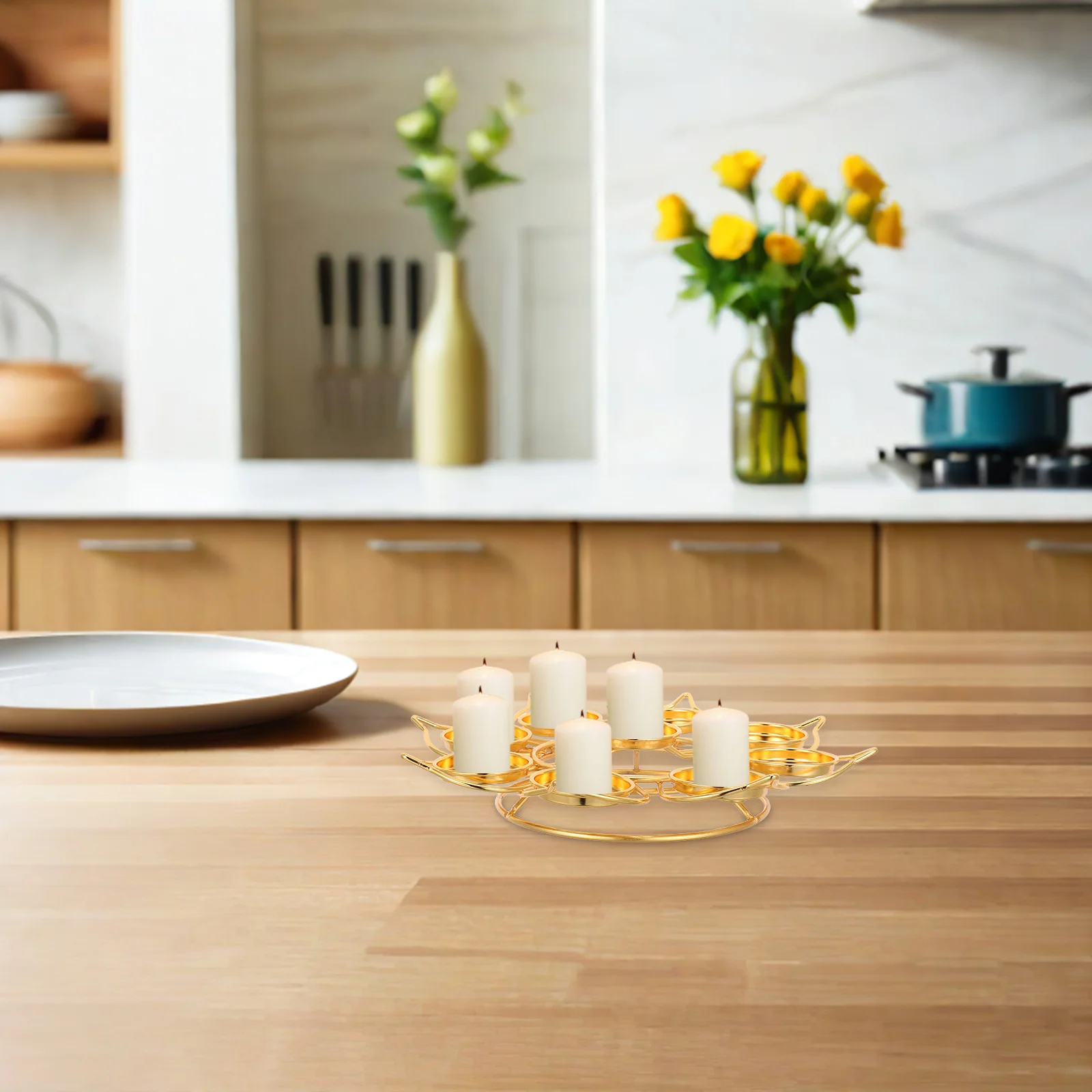 Luxury 12 Inch Flower Shaped Stand Golden Metal Crafted for Special Occasions and Elegant Home Decorative Use
Luxury 12 Inch Flower Shaped Stand Golden Metal Crafted for Special Occasions and Elegant Home Decorative Use