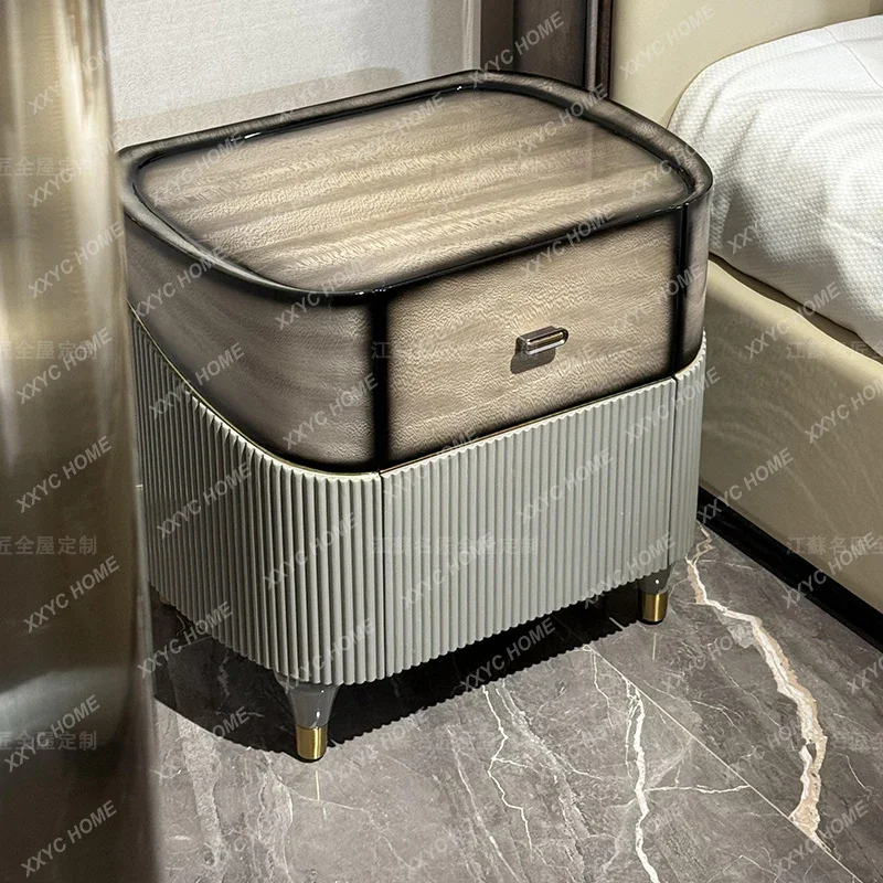 SSL light luxury solid wood paint bedside table villa master bedroom storage fashion and high sense
SSL light luxury solid wood paint bedside table villa master bedroom storage fashion and high sense