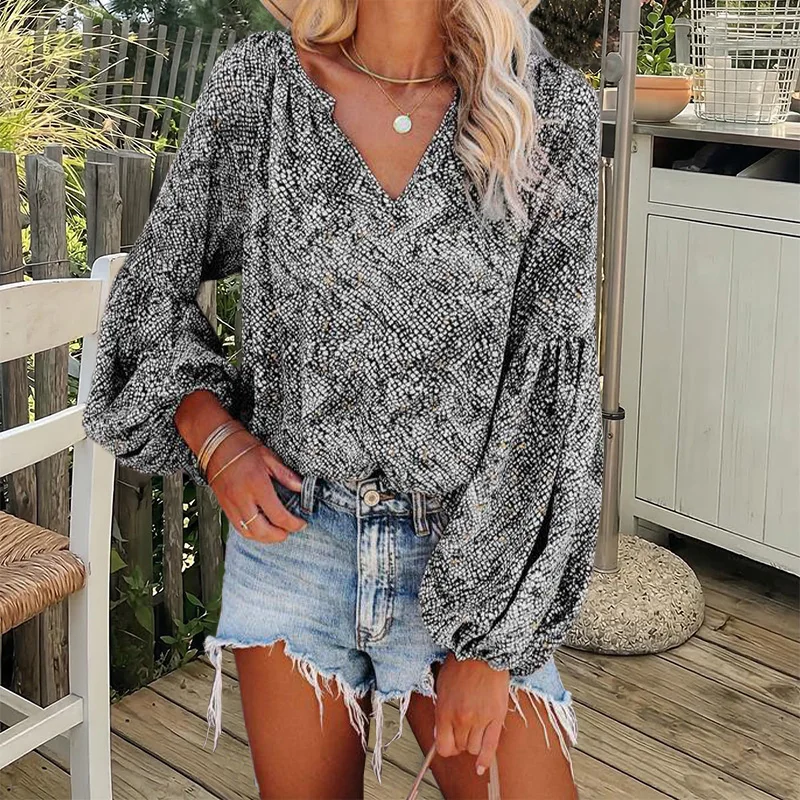 Plus-Size Women's Abstract Print Shirt Pleated Lantern Sleeves Loose Long-Sleeve V-Neck Casual Bohemian Style Top
Plus-Size Women's Abstract Print Shirt Pleated Lantern Sleeves Loose Long-Sleeve V-Neck Casual Bohemian Style Top