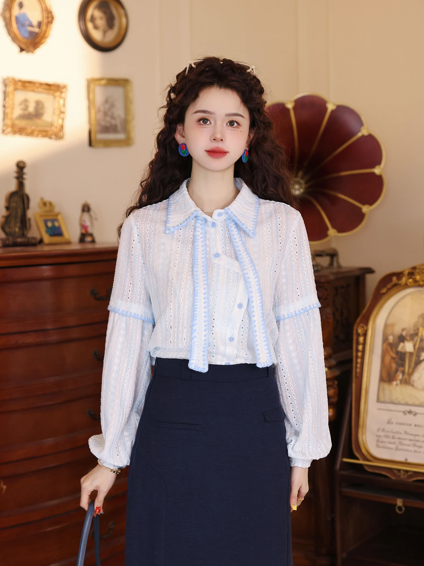 Рубашка женская Chen Jiajie Cloud Shadow: ранневесенний дизайн, эффектный крой, уникальный стиль, комбинированная модель
Рубашка женская Chen Jiajie Cloud Shadow: ранневесенний дизайн, эффектный крой, уникальный стиль, комбинированная модель